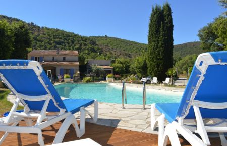 Chambre d'h&ocirc;tes n&deg;G111020 Le Castellet - Alpes-de-Haute-Provence - vue de la piscine