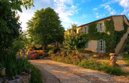 G&icirc;te n&deg;G32333 Moustiers-Sainte-Marie - Alpes-de-Haute-Provence - photo