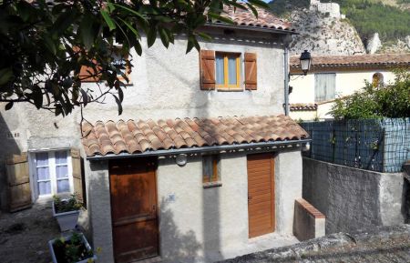 G&icirc;te n&deg;G33187 Entrevaux - Alpes-de-Haute-Provence - photo
