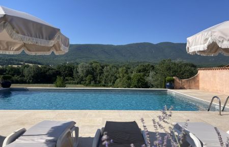 G&icirc;te n&deg;G14403 C&eacute;reste-en-Luberon - Alpes-de-Haute-Provence - Piscine s&eacute;curis&eacute;e pour les 3 mas