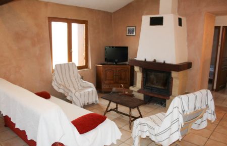 G&icirc;te n&deg;G14154 Revest-du-Bion - Alpes-de-Haute-Provence - photo