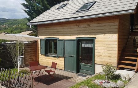 G&icirc;te n&deg;2305 La B&acirc;tie-Neuve - Hautes-Alpes - Vue de l'ext&eacute;rieur