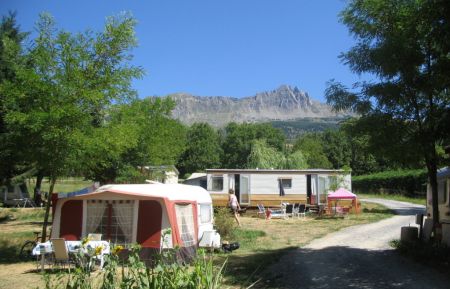 Aire naturelle n&deg;6033 Chorges - Hautes-Alpes - photo