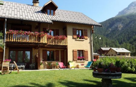 G&icirc;te n&deg;8386 Arvieux - Hautes-Alpes - La NIVEROLLE