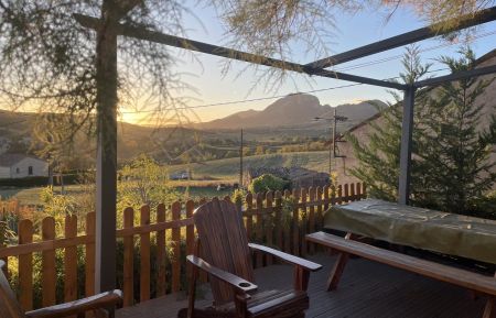 G&icirc;te n&deg;1582 L'&Eacute;pine - Hautes-Alpes - coucher de soleil de la terrasse