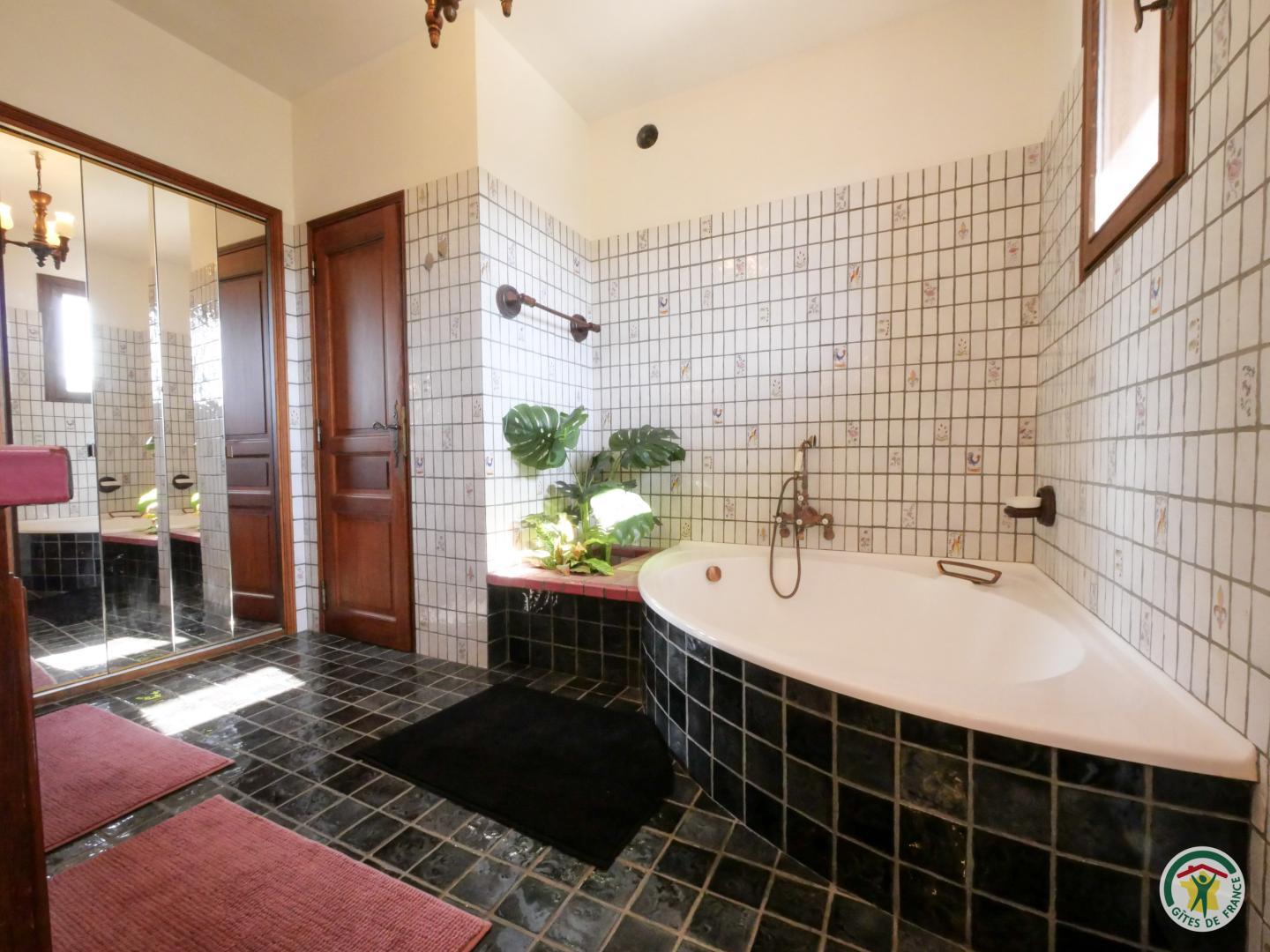 Salle de bain privative suite parentale photo 11