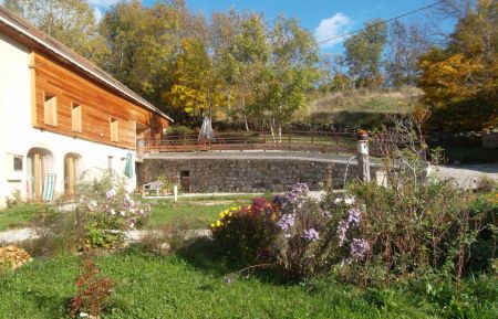 Chambre d'h&ocirc;tes n&deg;5746 Saint-Bonnet-en-Champsaur - Hautes-Alpes - Comme un &eacute;crin...Le jardin Alpin