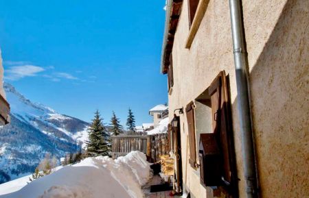 G&icirc;te n&deg;8835 Saint-V&eacute;ran - Hautes-Alpes - Le Chatelet en hiver