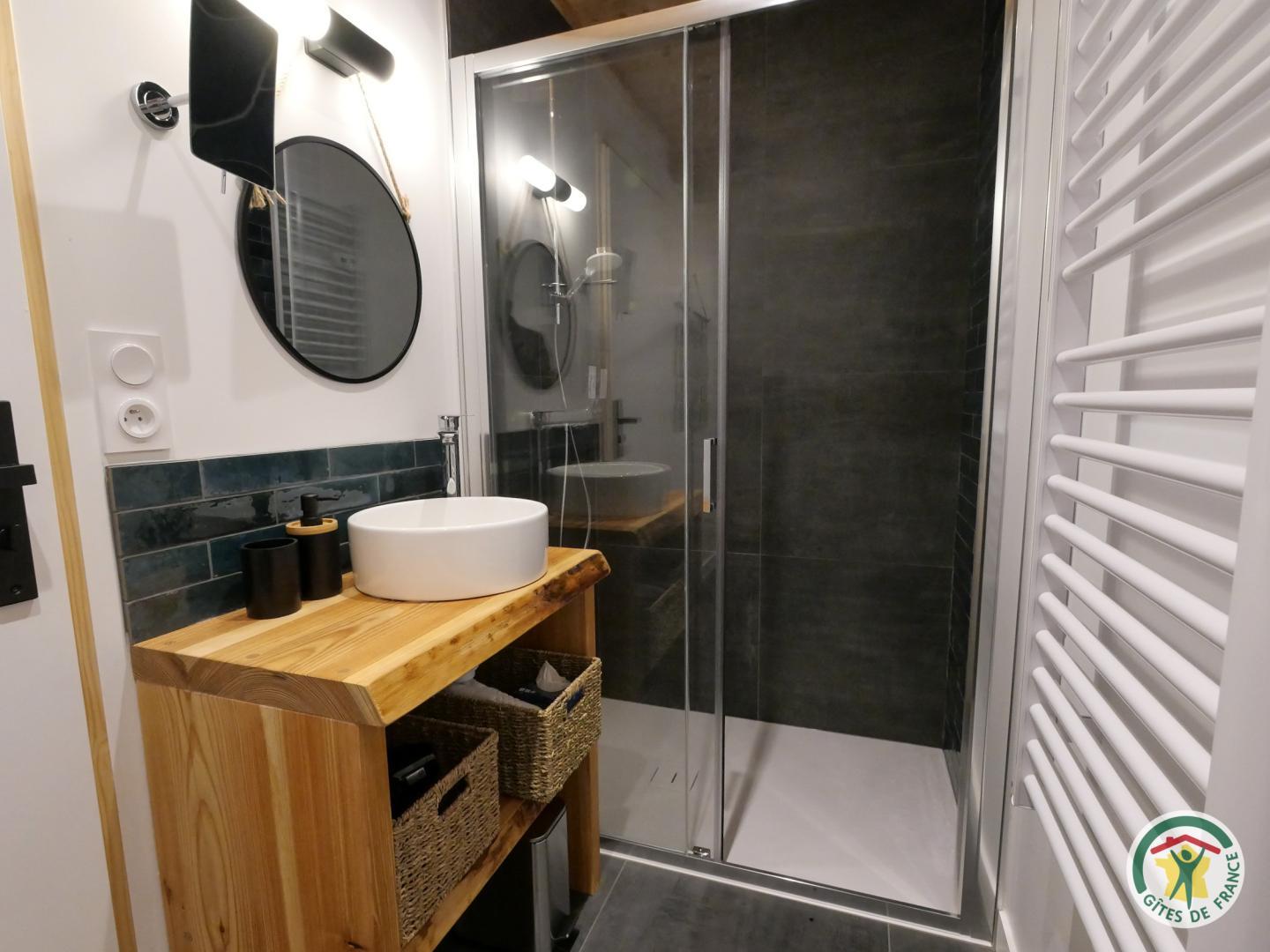 Salle d'eau-wc privative photo 21