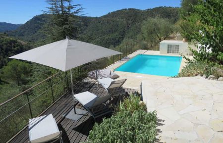 G&icirc;te n&deg;6332 L'Escar&egrave;ne - Alpes-Maritimes - Piscine