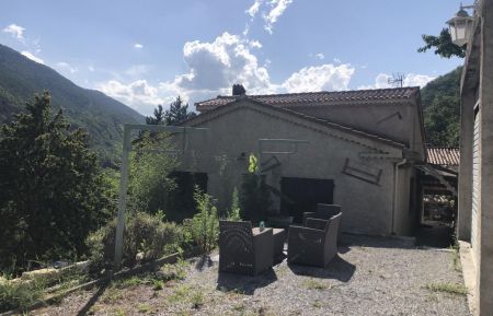 G&icirc;te n&deg;2168 Puget-Th&eacute;niers - Alpes-Maritimes - G&icirc;te du Grand Braquet-Terrasse-Puget-Th&eacute;niers-G&icirc;tes de France des Alpes-Maritimes
