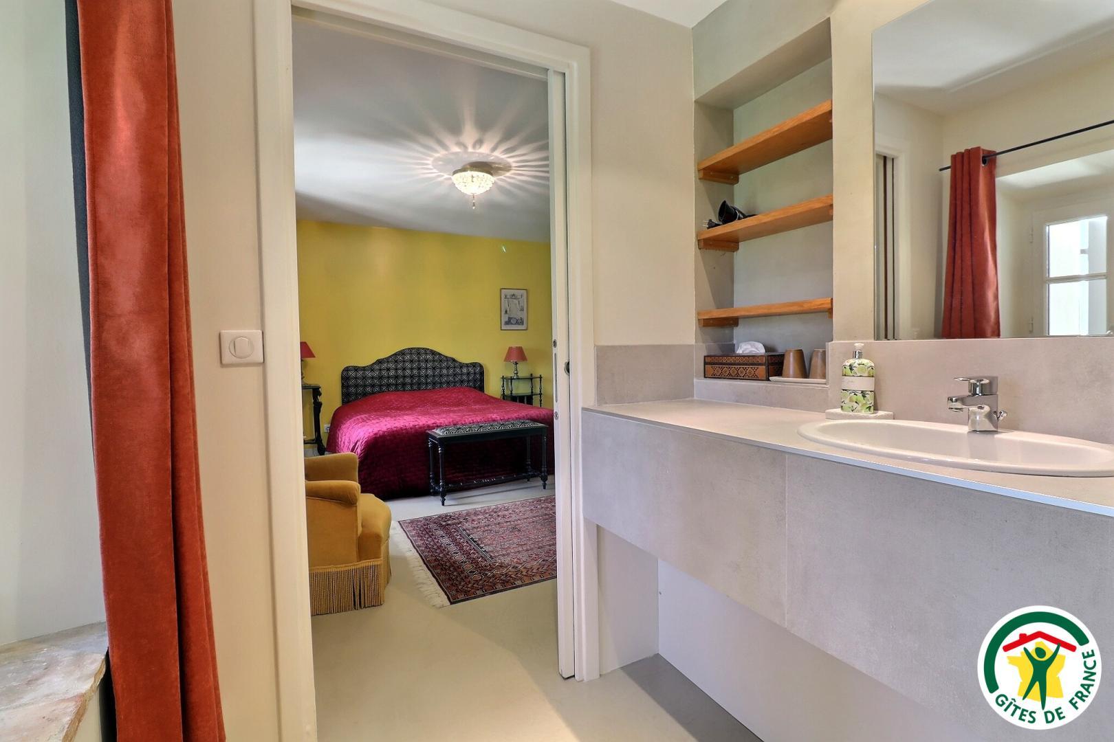 Salle d'eau dans la chambre DRÔME photo 25