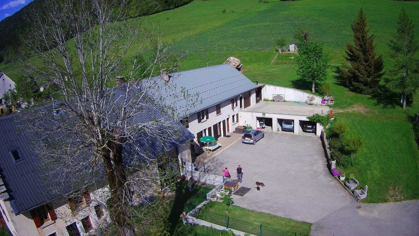photo 0