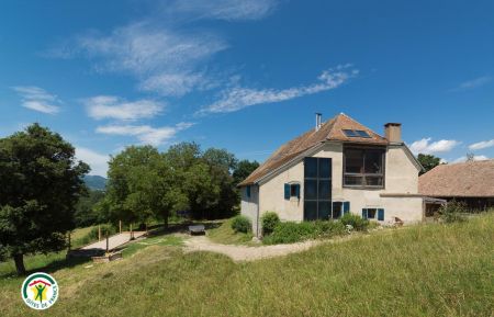 G&icirc;te n&deg;456101 Ch&acirc;tel-en-Tri&egrave;ves - Is&egrave;re - photo