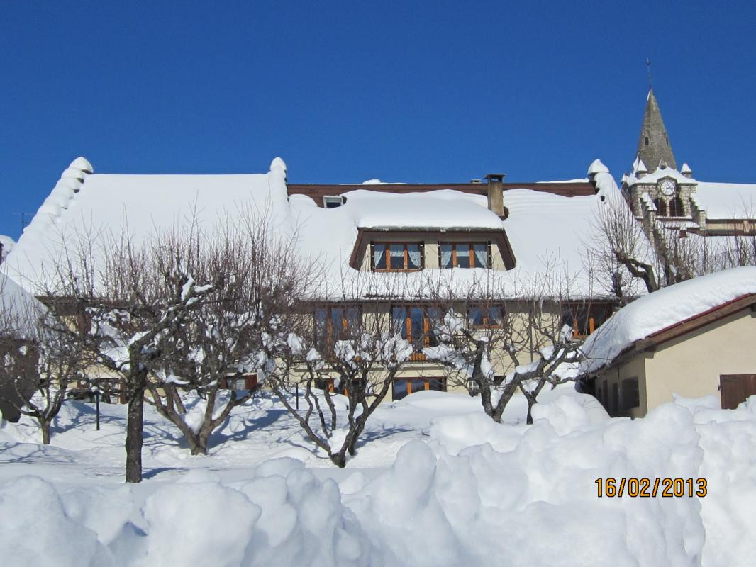 photo 0