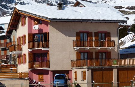 G&icirc;te n&deg;73G290108 Val-Cenis - Savoie - Le chalet en hiver
