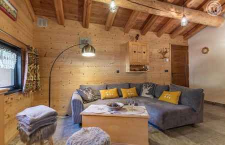 G&icirc;te n&deg;73G40164 Bessans - Savoie - coin salon