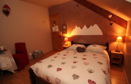 Chambre d'h&ocirc;tes n&deg;73G51602 Le Bourget-du-Lac - Savoie - nid douillet pour votre sommeil
