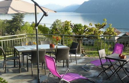 Terrasse avec vue sur le lac du Bourget Gîte n°73G59119 Brison-Saint-Innocent - Savoie - Terrasse avec vue sur le lac du Bourget