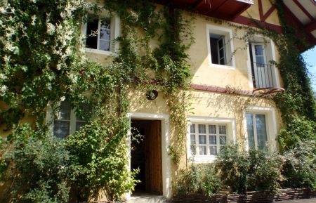 G&icirc;te n&deg;73G8111 Aix-les-Bains - Savoie - g&icirc;te