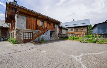 G&icirc;te n&deg;73G13177 Albiez-Montrond - Savoie - photo