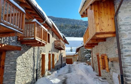 73G56139
Accès Gîte avec terrain d'agrément sur le droite. Gîte n°73G56139 Val-Cenis - Savoie - 73G56139
Accès Gîte avec terrain d'agrément sur le droite.