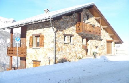 G&icirc;te n&deg;73G257235 Les Belleville - Savoie - Facade sud et est