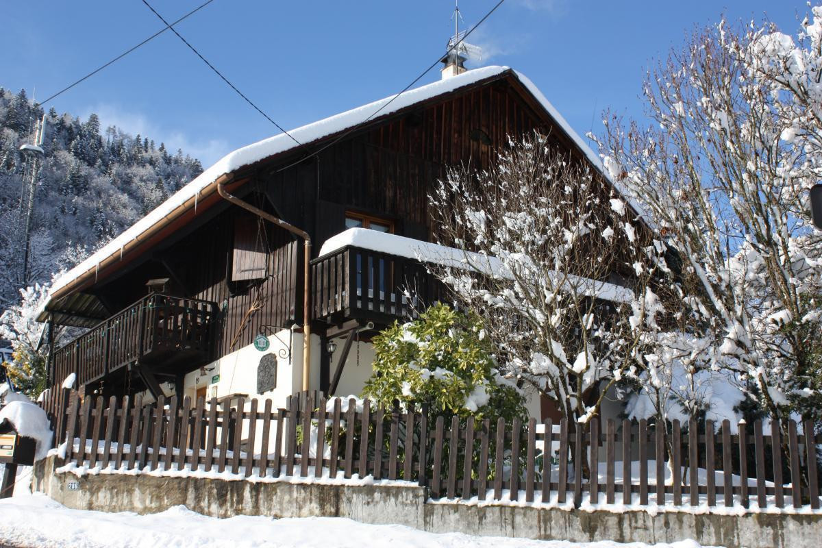 photo 0