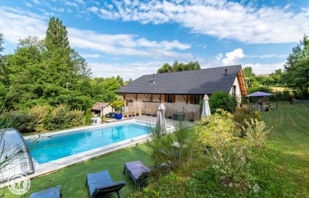 G&icirc;te n&deg;26012 La Balme-de-Sillingy - Haute-Savoie - Piscine privative 8X4 m&egrave;tres (chauff&eacute;e d'avril &agrave; la Toussaint selon m&eacute;t&eacute;o)