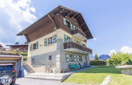 Le gîte est situé au Rez-de-chaussée Gîte n°83115 Combloux - Haute-Savoie - Le gîte est situé au Rez-de-chaussée