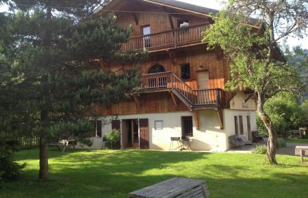 G&icirc;te n&deg;190014 Morillon - Haute-Savoie - Le jardin ...