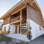 Le gîte est situé à l'étage (terrasse couverte). Accès par escalier extérieur. Le gîte est situé à l'étage (terrasse couverte). Accès par escalier extérieur.