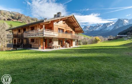 G&icirc;te n&deg;136114 Le Grand-Bornand - Haute-Savoie - photo