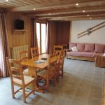 Partie salle &agrave; manger - s&eacute;jour